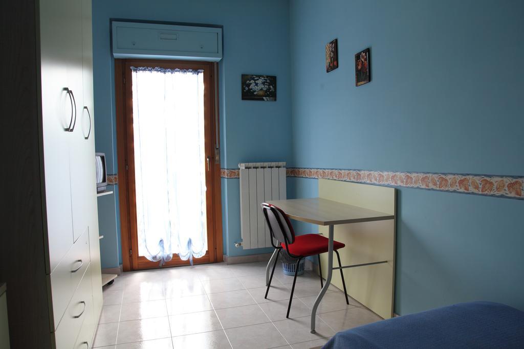 بينيفنتو B&B La Villetta الغرفة الصورة