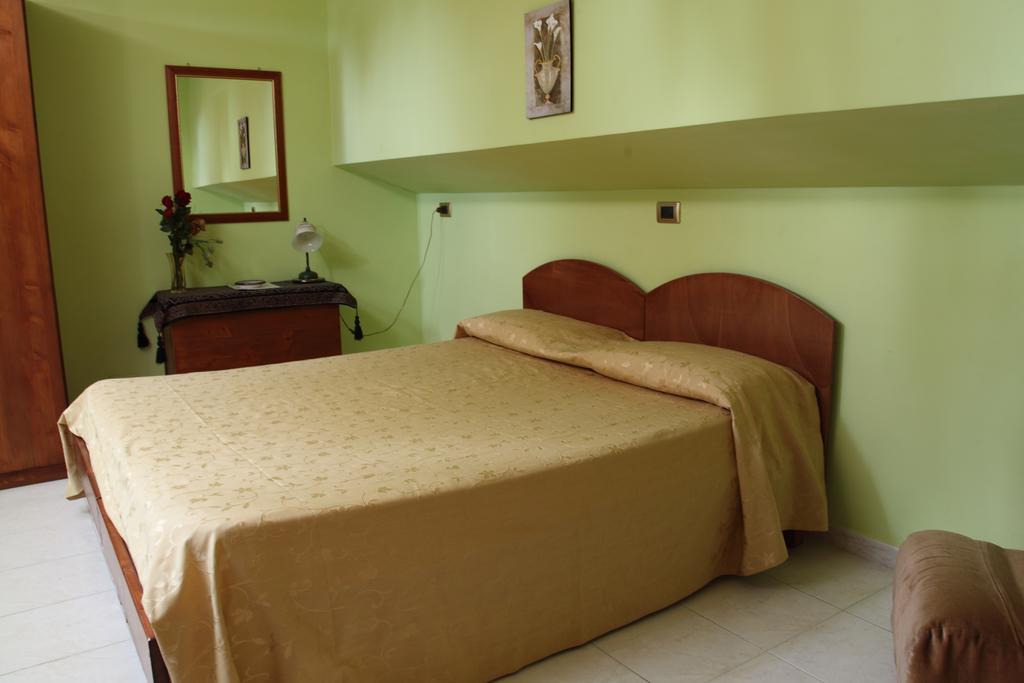بينيفنتو B&B La Villetta الغرفة الصورة